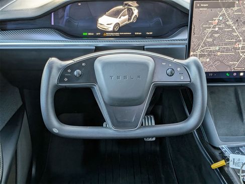 Used 2022 Tesla Model X Plaid image 31