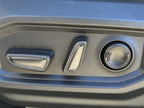 Used 2024 Toyota Tundra Limited w/ Power Package image 30