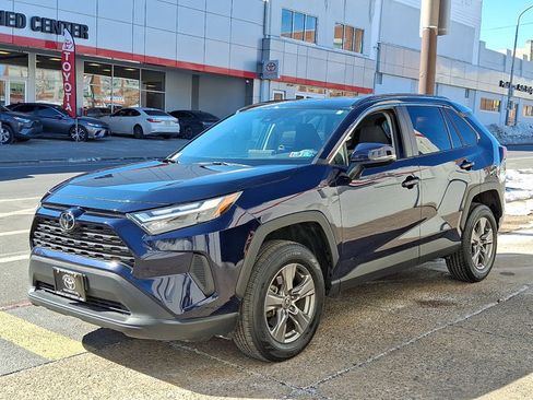 Used 2024 Toyota RAV4 XLE image 3