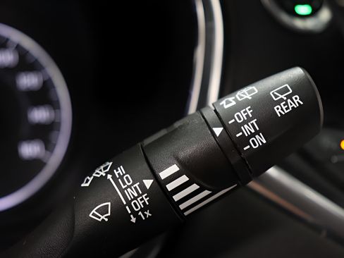Used 2024 Chevrolet Blazer LT w/ Midnight/Sport Edition FWD image 17