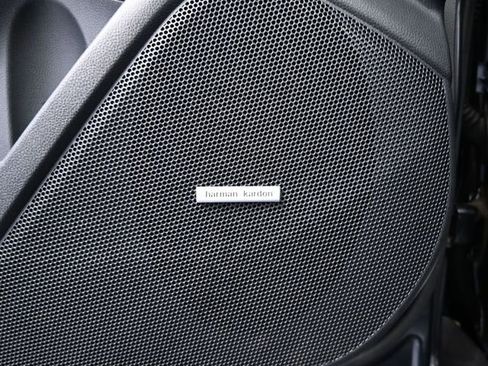 Used 2019 Subaru Forester Limited w/ Popular Package #3 image 21