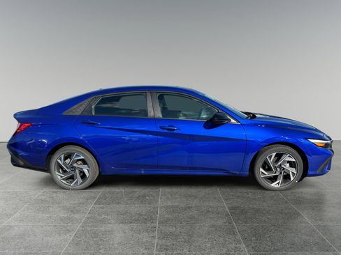 New 2025 Hyundai Elantra Sport image 6