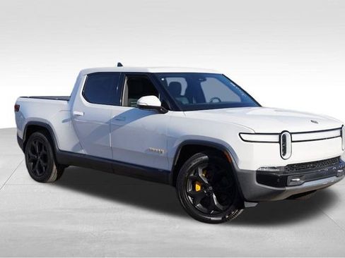 Used 2022 Rivian R1T Adventure image 1