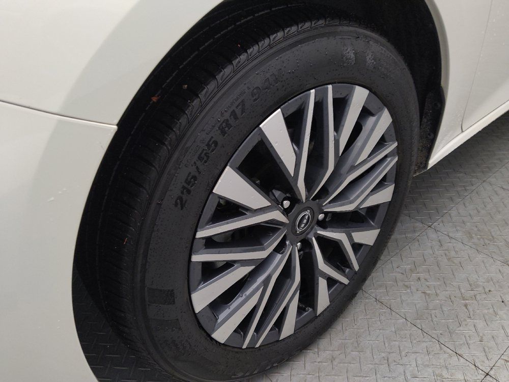 Used 2025 Nissan Altima 2.5 SV AWD/4WD image 31