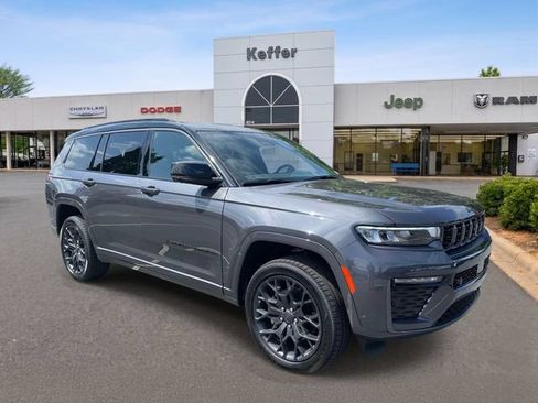 New 2026 Jeep Grand Cherokee L Summit w/ Obsidian Package AWD/4WD image 2