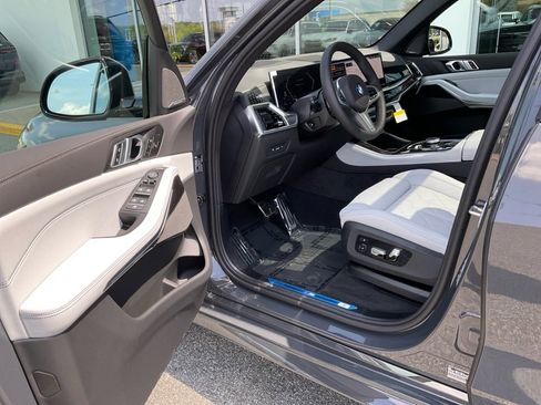 New 2026 BMW X5 xDrive40i AWD/4WD image 31