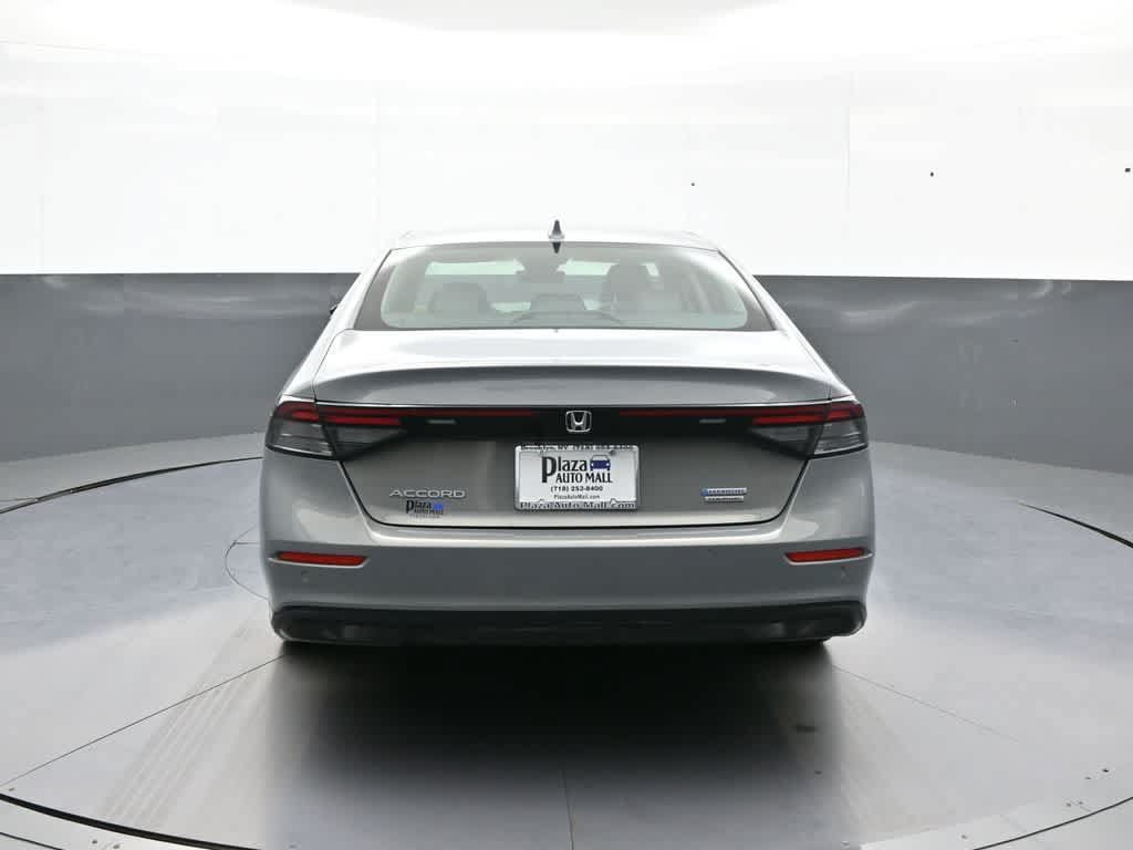 Used 2023 Honda Accord Touring image 9