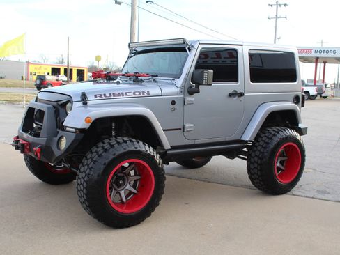 Used 2014 Jeep Wrangler Rubicon w/ Power Convenience Group image 10