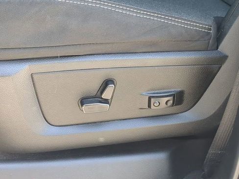 Used 2024 RAM 3500 Big Horn w/ Sport Appearance Package image 21