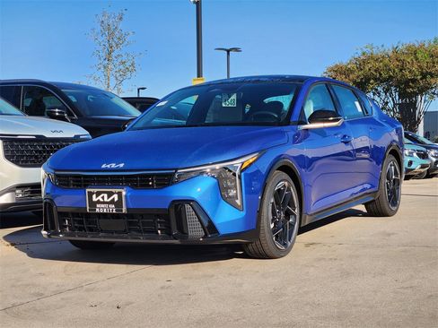 New 2025 Kia K4 GT-Line image 2