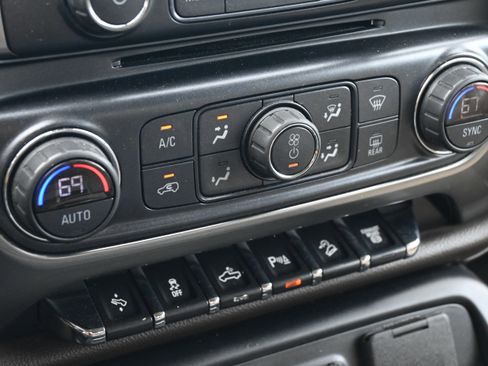 Used 2019 Chevrolet Silverado 2500 LTZ w/ Duramax Plus Package image 13