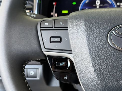 Certified 2026 Toyota Camry SE w/ Convenience Package FWD image 25