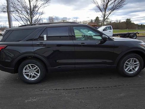 New 2026 Ford Explorer Active image 9