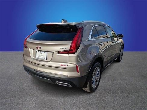 Certified 2025 Cadillac XT4 Premium Luxury image 5