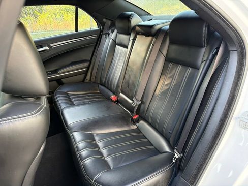 Used 2019 Chrysler 300 S RWD image 18