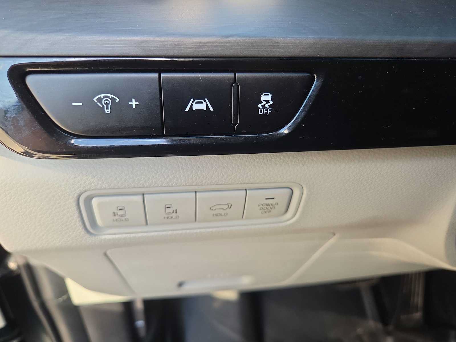 Used 2022 Kia Carnival SX FWD image 29