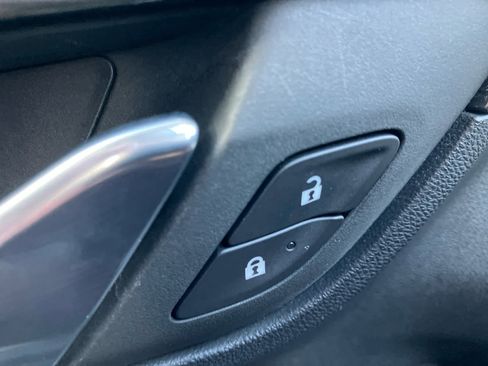 Certified 2023 GMC Terrain SLE w/ Driver Convenience Package image 12