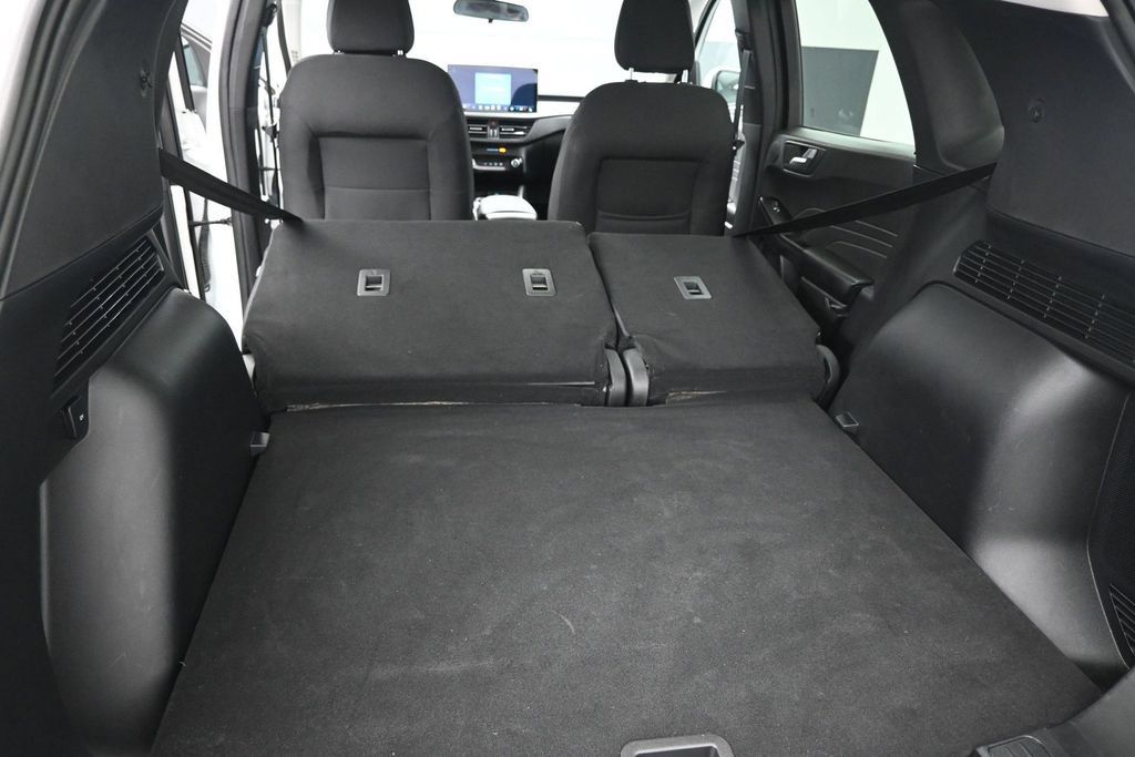 Used 2023 Ford Escape Active w/ Tech Pack #2 FWD image 10