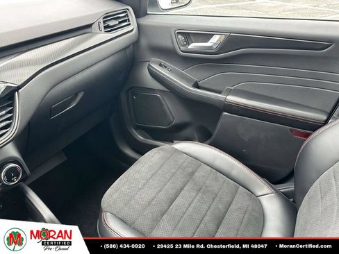 Used 2022 Ford Escape SEL w/ SEL Stealth AWD Package image 28