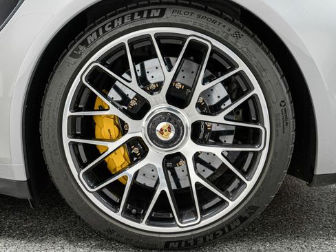 Used 2016 Porsche 911 Turbo S image 10