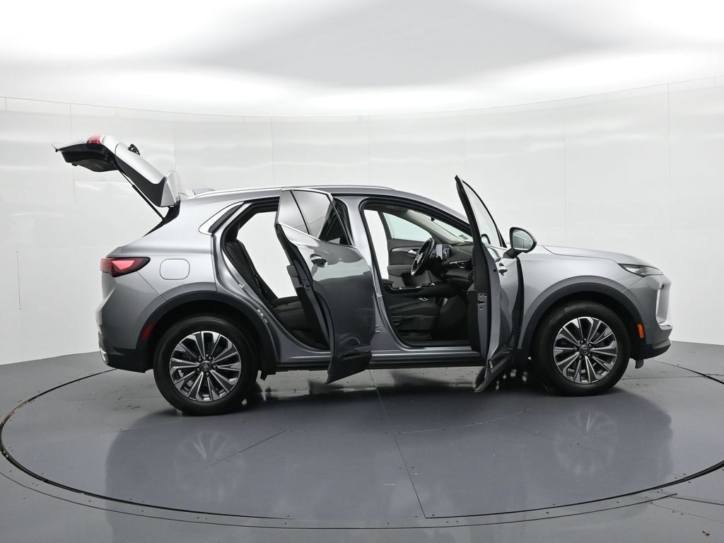 Used 2024 Buick Envision Preferred AWD/4WD image 23