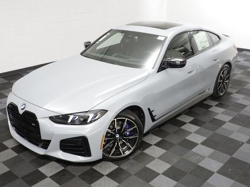 New 2026 BMW 440i xDrive w/ Premium Package AWD/4WD image 2