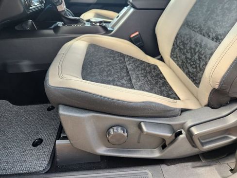 Used 2022 Ford Bronco Wildtrak image 23