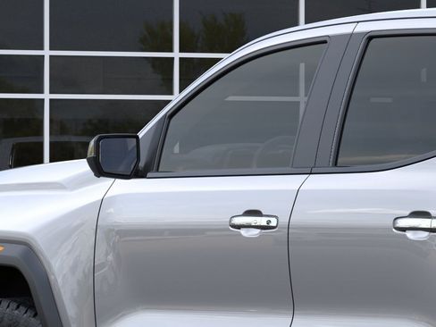 New 2026 GMC Canyon Denali AWD/4WD image 12