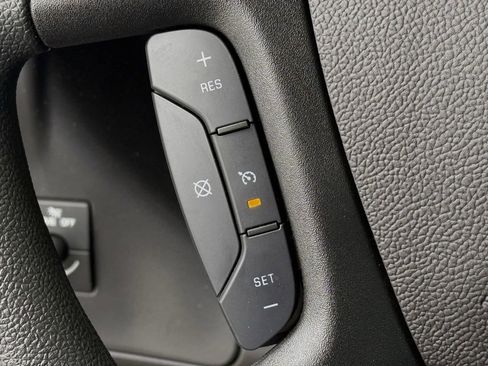 New 2026 Chevrolet Express 2500 RWD image 12