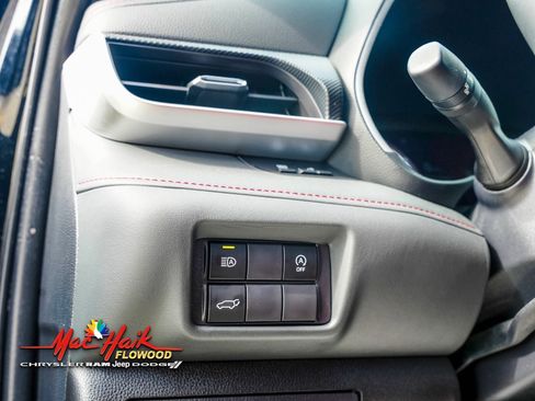 Used 2024 Toyota Highlander XSE image 24