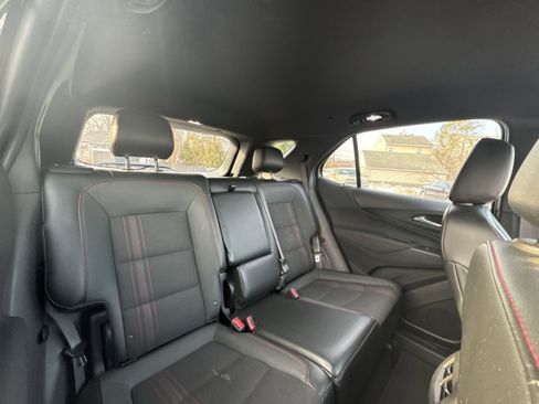 Used 2022 Chevrolet Equinox RS w/ Infotainment Package image 28