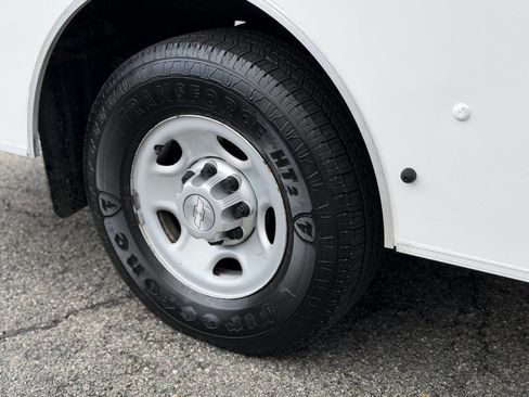 Used 2015 Chevrolet Express 3500 3500 2dr 139 in. WB Cutaway Ch image 18