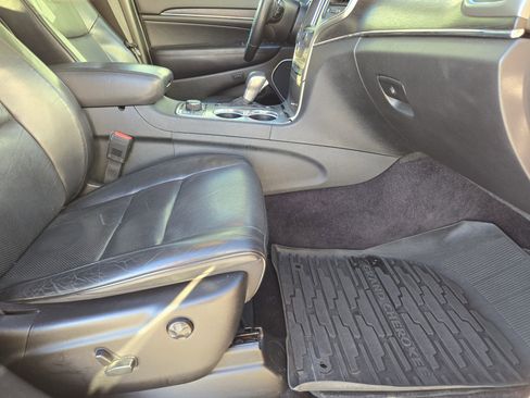 Used 2017 Jeep Grand Cherokee Summit w/ Platinum Series Group image 16