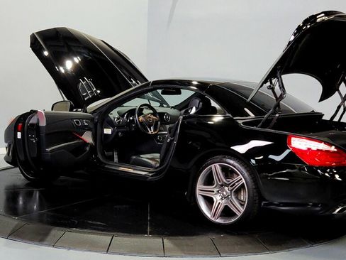 Used 2013 Mercedes-Benz SL 63 AMG image 11