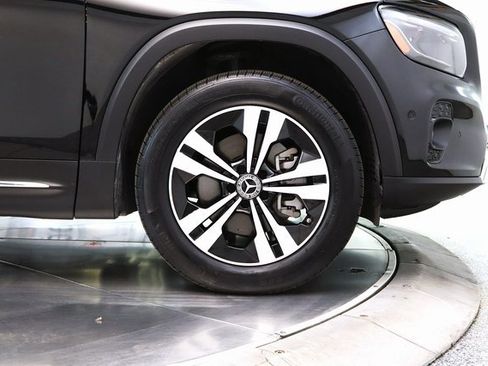 Certified 2025 Mercedes-Benz GLB 250 4MATIC image 16