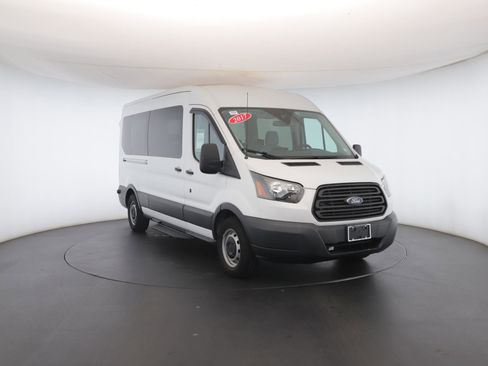 Used 2017 Ford Transit 350 XL image 30