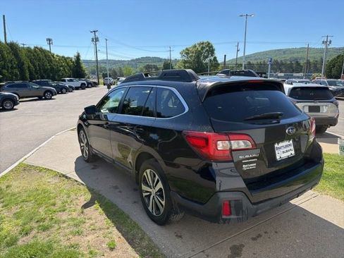 Used 2019 Subaru Outback 2.5i Limited AWD/4WD image 5