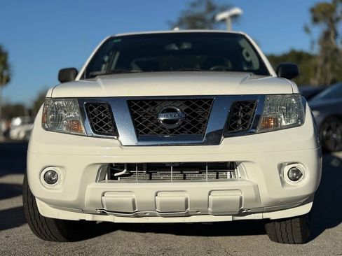 Used 2015 Nissan Frontier SV w/ SV Value Truck Package image 11