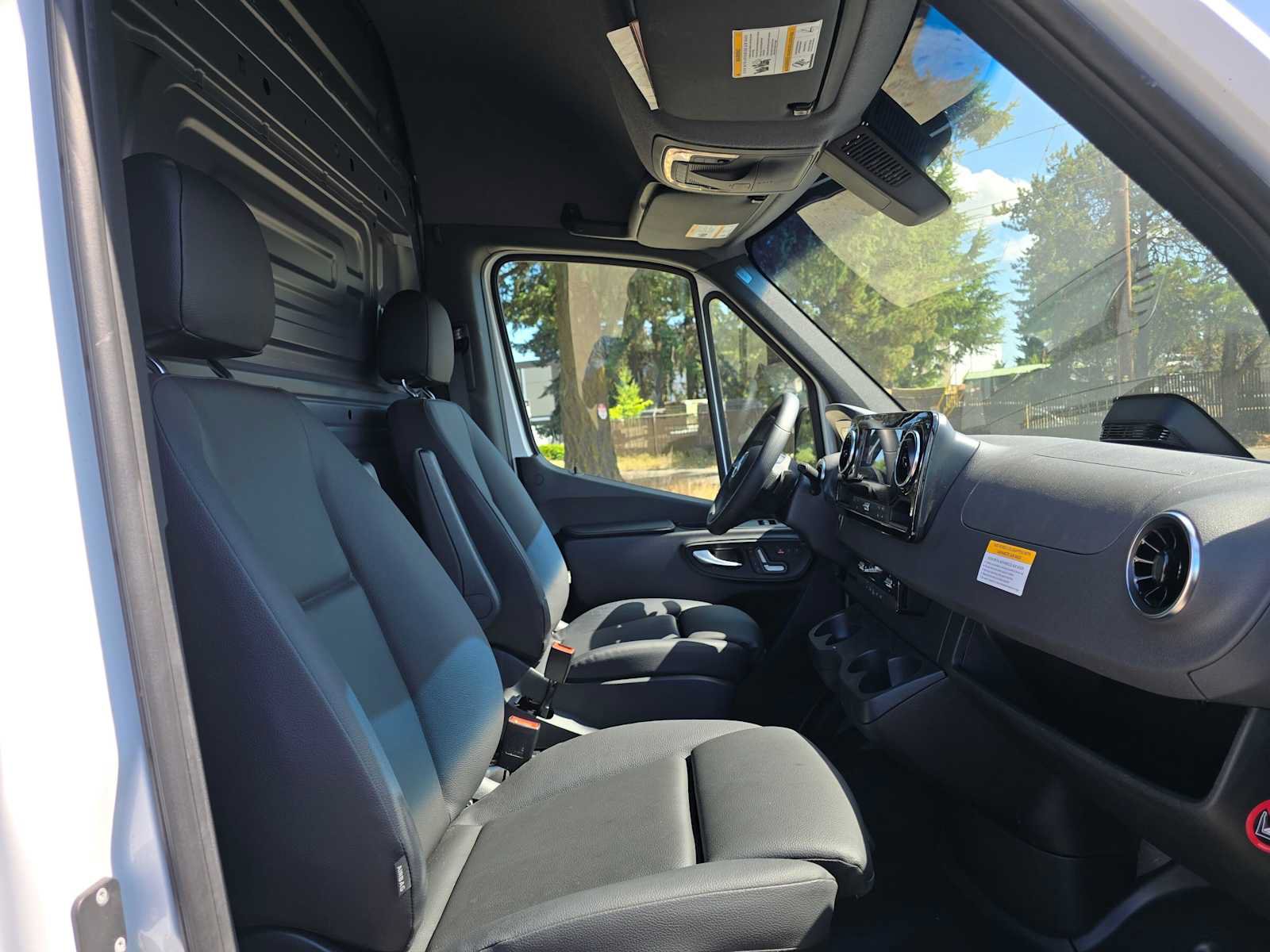 Used 2026 Mercedes-Benz Sprinter 2500 image 11