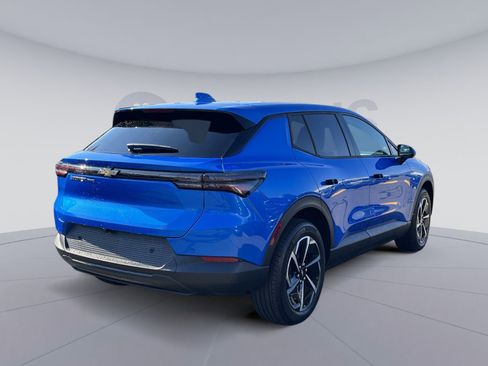 New 2026 Chevrolet Equinox EV LT image 5