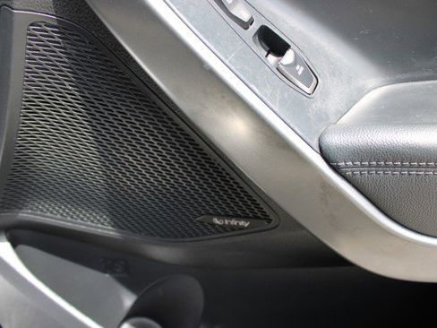 Used 2017 Hyundai Santa Fe Sport FWD image 15