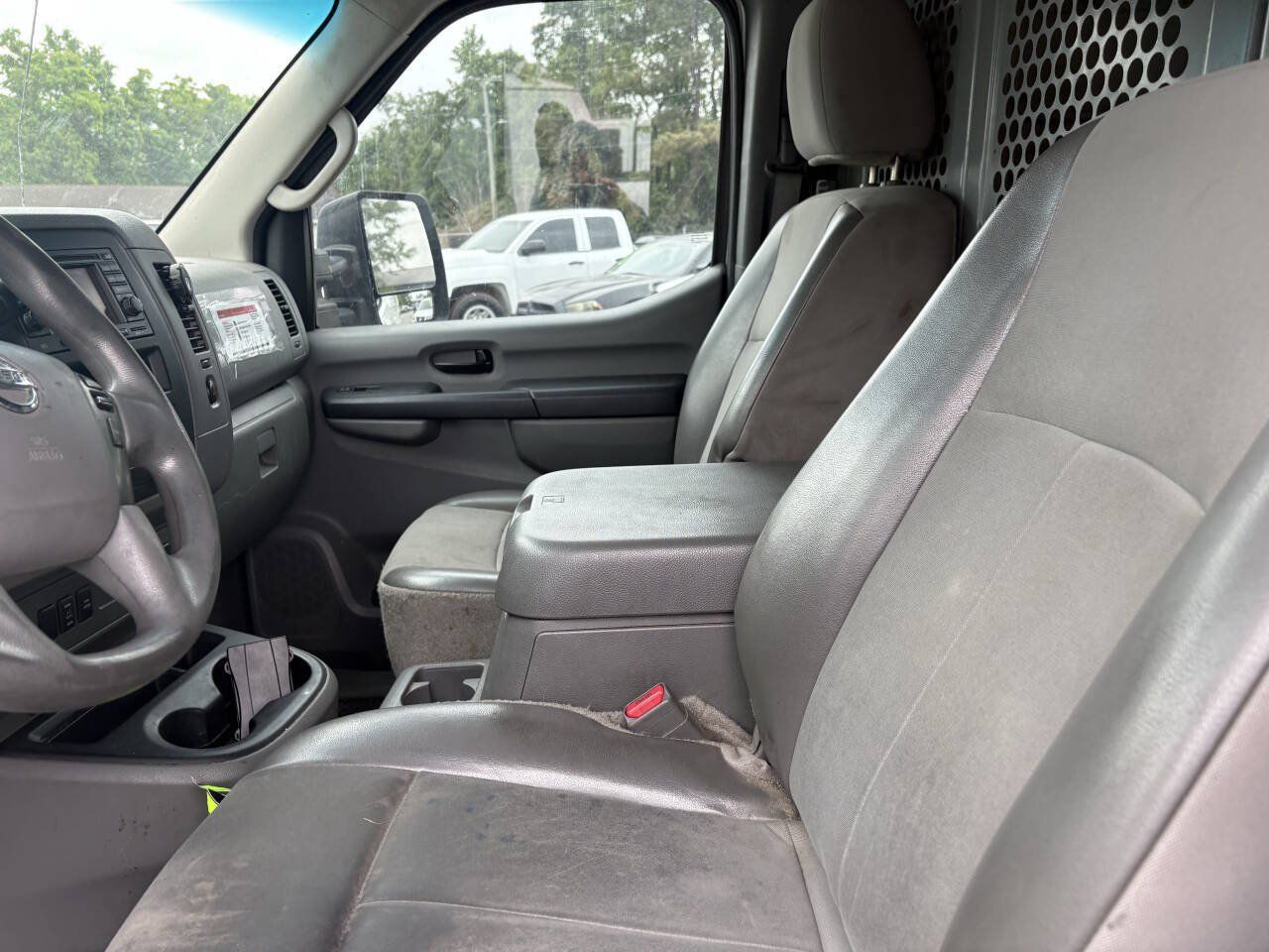 Used 2014 Nissan NV 2500 SV w/ V8 Appearance Package RWD image 11