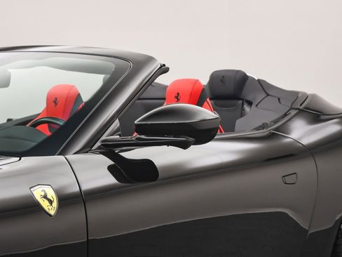 Certified 2025 Ferrari Roma Spider image 11
