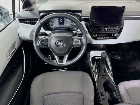 Certified 2023 Toyota Corolla SE w/ SE Premium Package FWD image 4