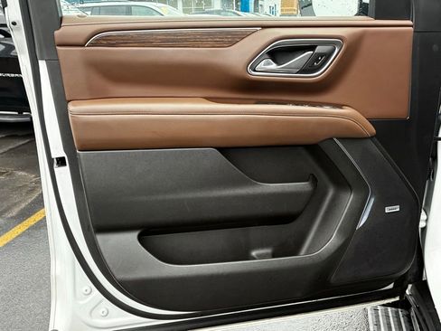 Used 2021 Chevrolet Suburban High Country image 23