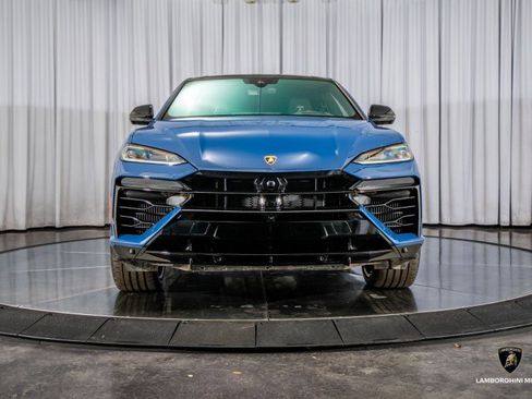 Used 2025 Lamborghini Urus SE image 5