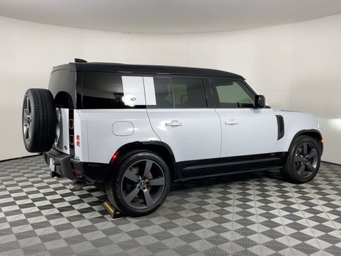 Used 2023 Land Rover Defender 110 V8 image 8