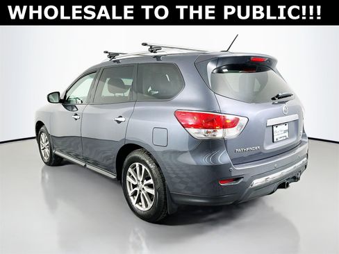 Used 2013 Nissan Pathfinder SV image 6
