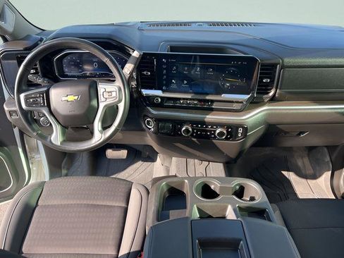 Used 2024 Chevrolet Silverado 3500 LT w/ Convenience Package image 14