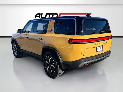 Used 2023 Rivian R1S Adventure image 5